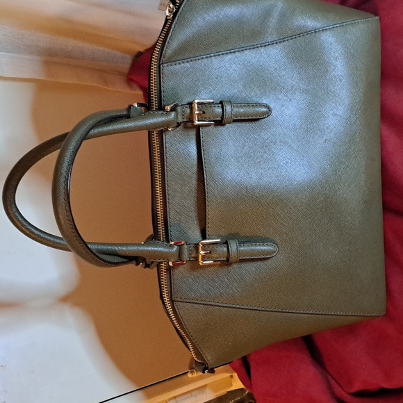 🥰Michael Kors Ciara Olive Green Leather Satchel or Crossbody GUC - Picture 4 of 12